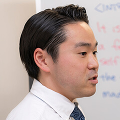 講師の横顔